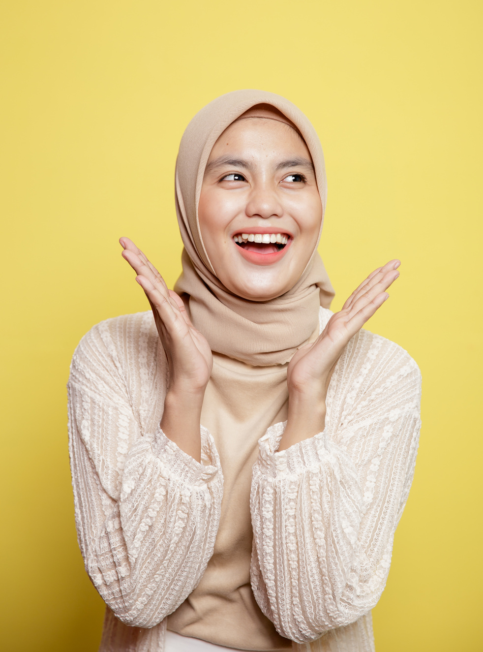 Close up Beautiful Hijab Female Applause Smile Expression Very Excited